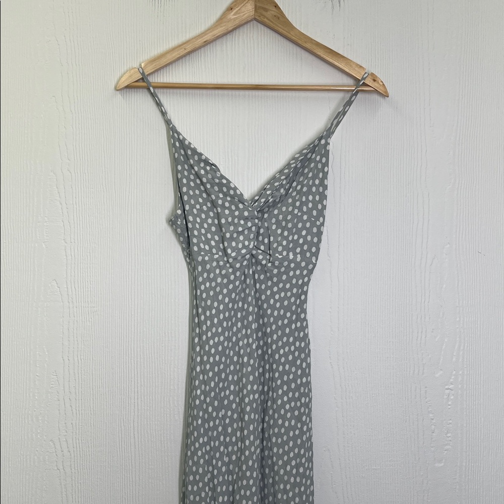 Abercrombie & Fitch -Gray Polka Dot Adjustable Strap Knotted Front Midi Dress XS - Picture 7 of 10